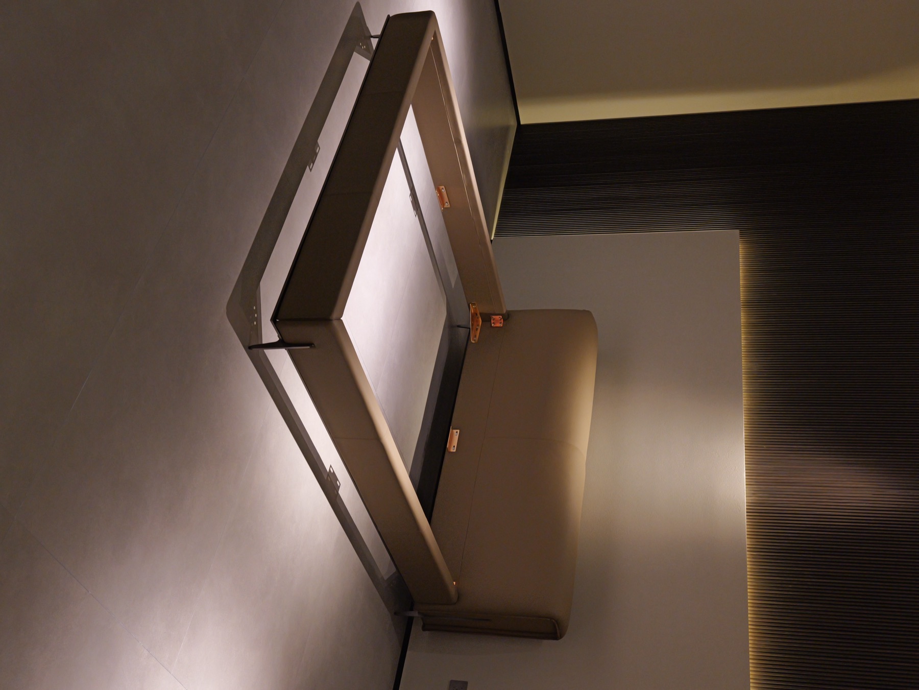 Black Bull Bed 5