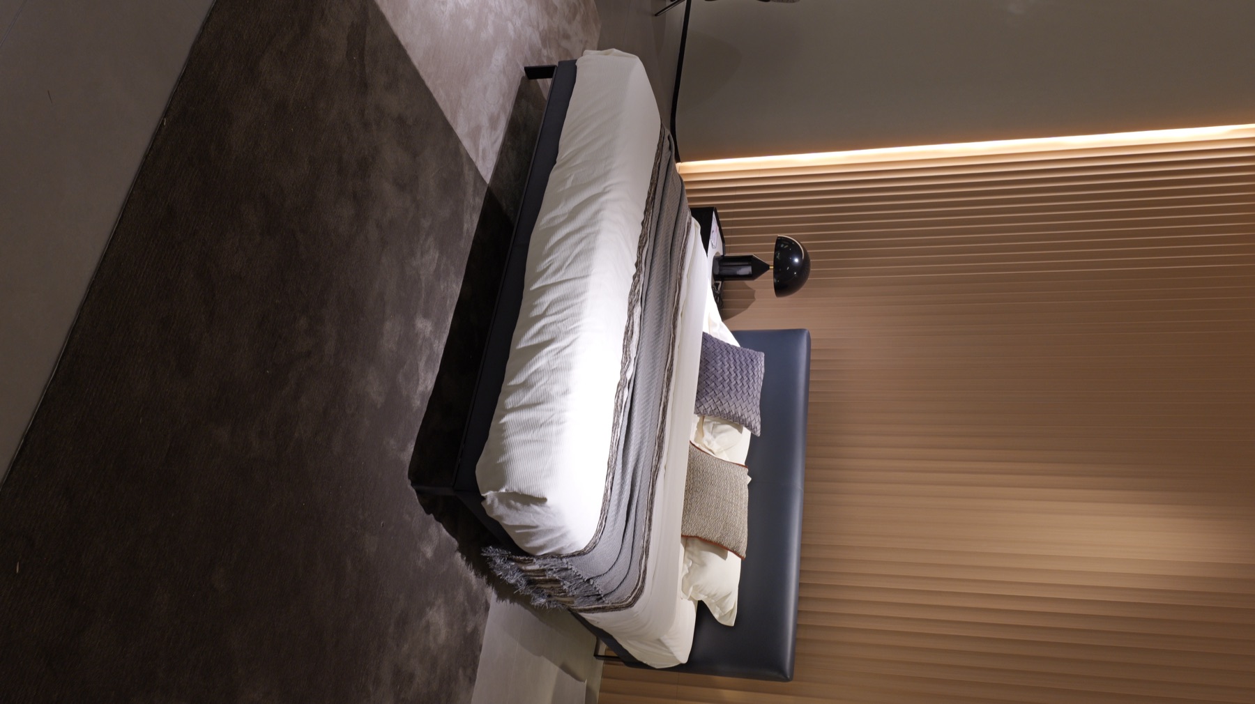 Small Block Floating Bed