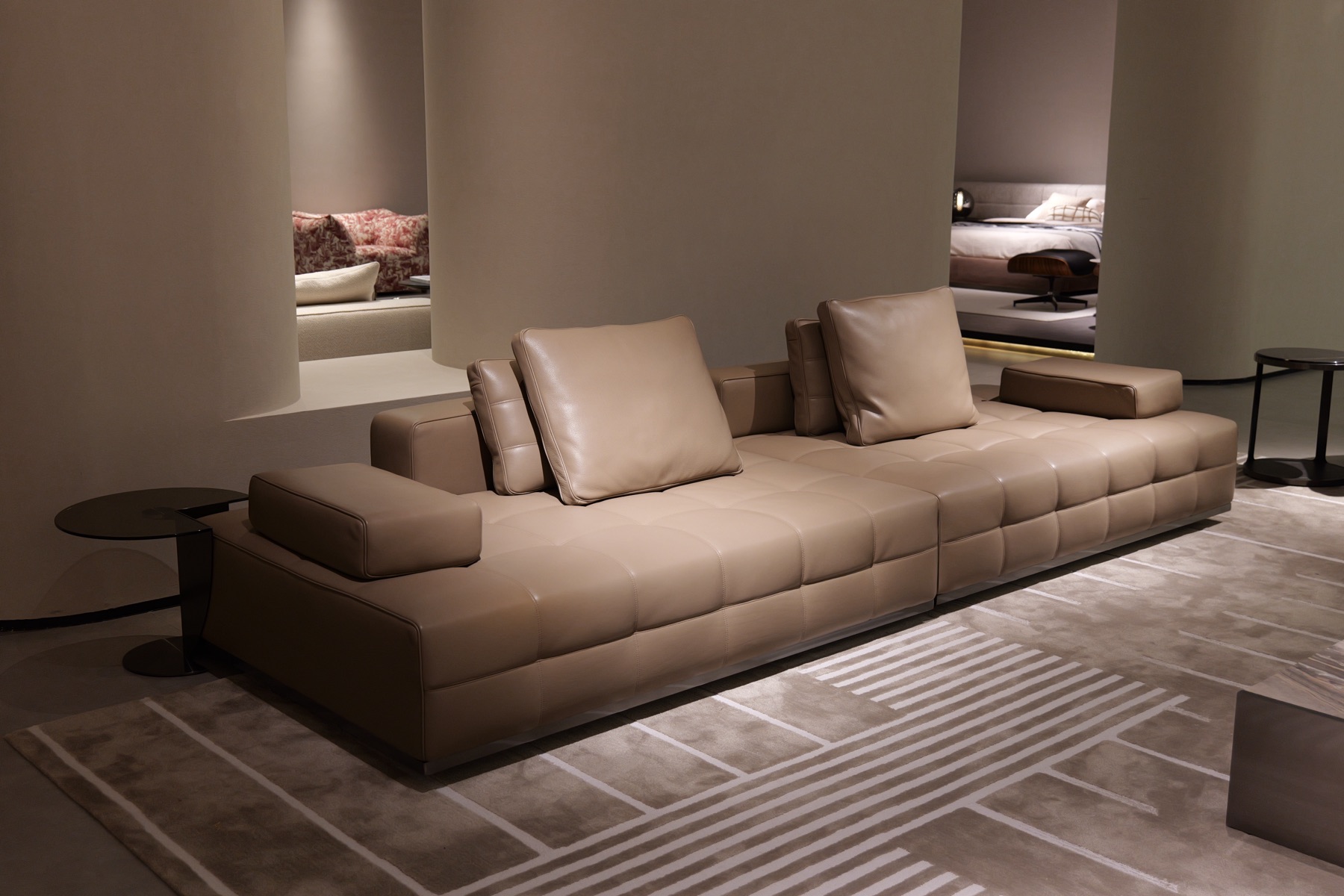 Lawrence Sofa 11