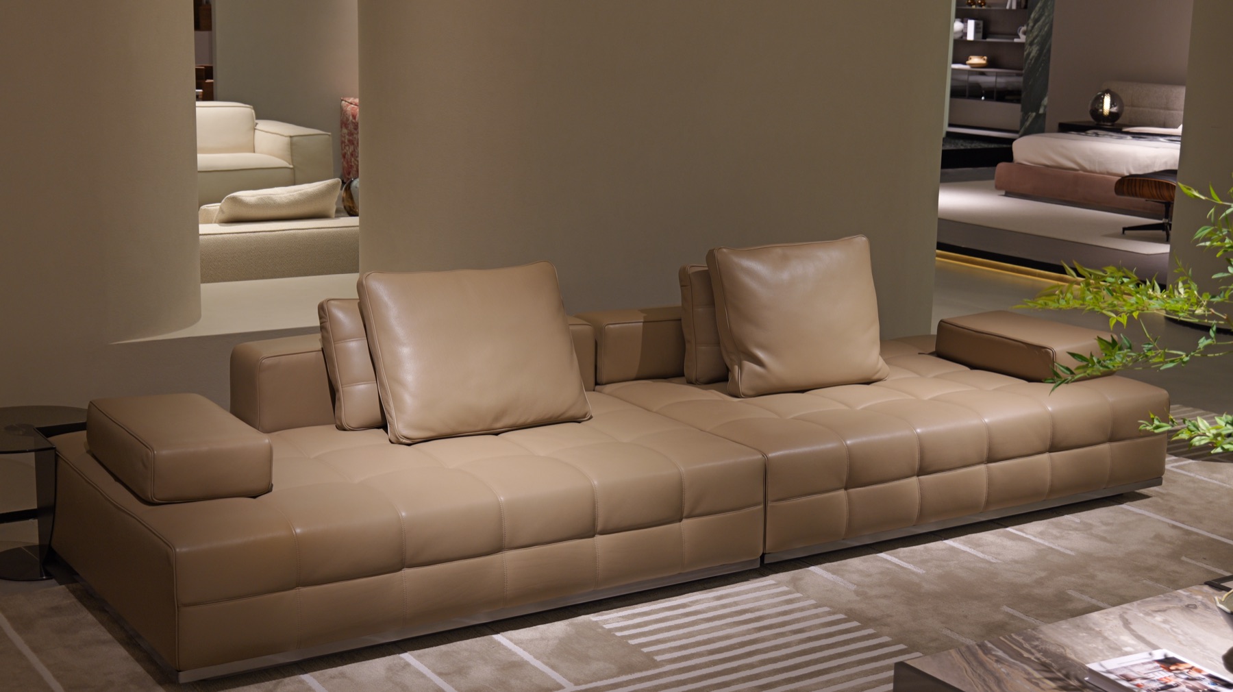Lawrence Sofa 21