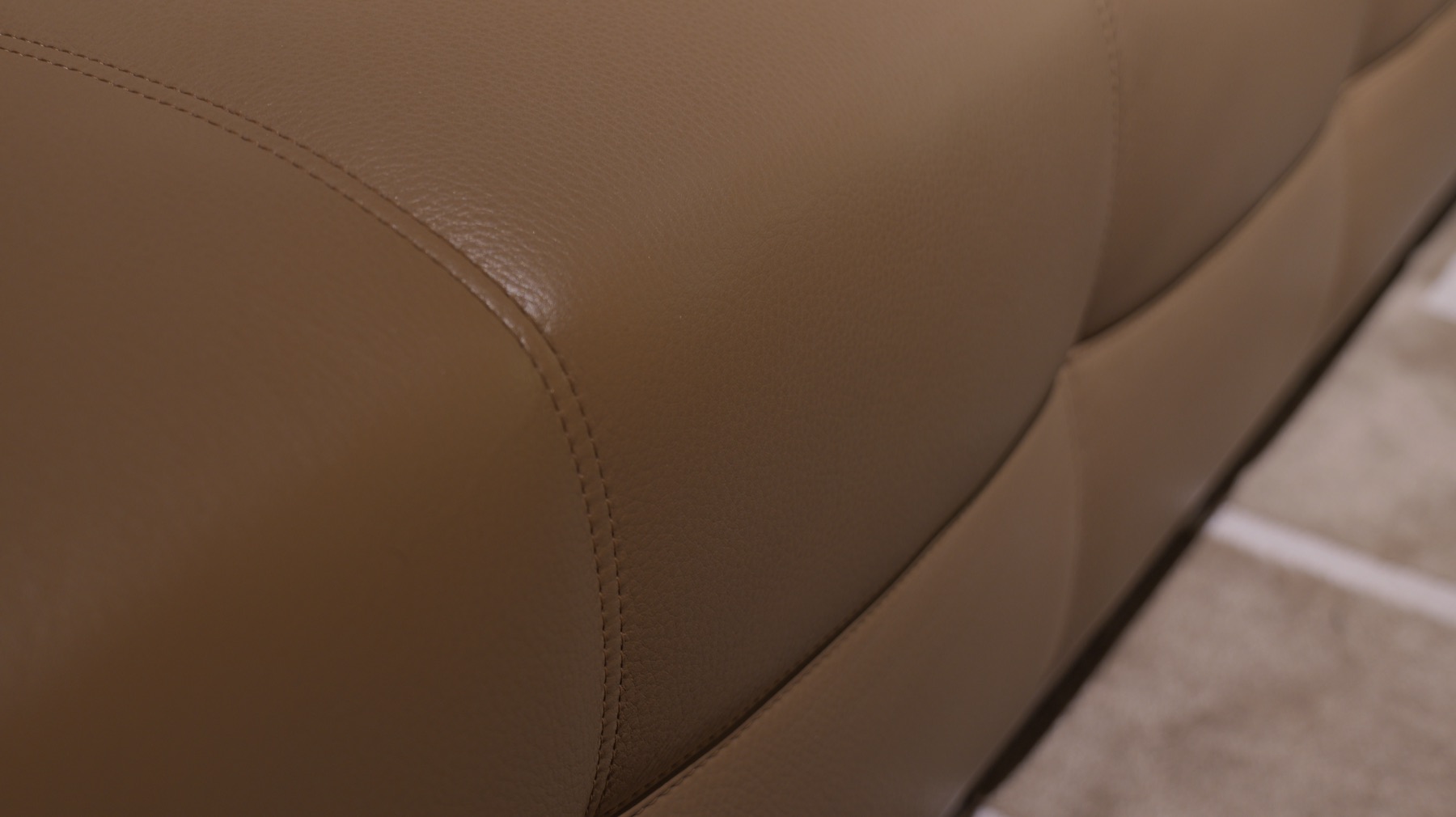 Lawrence Sofa 23