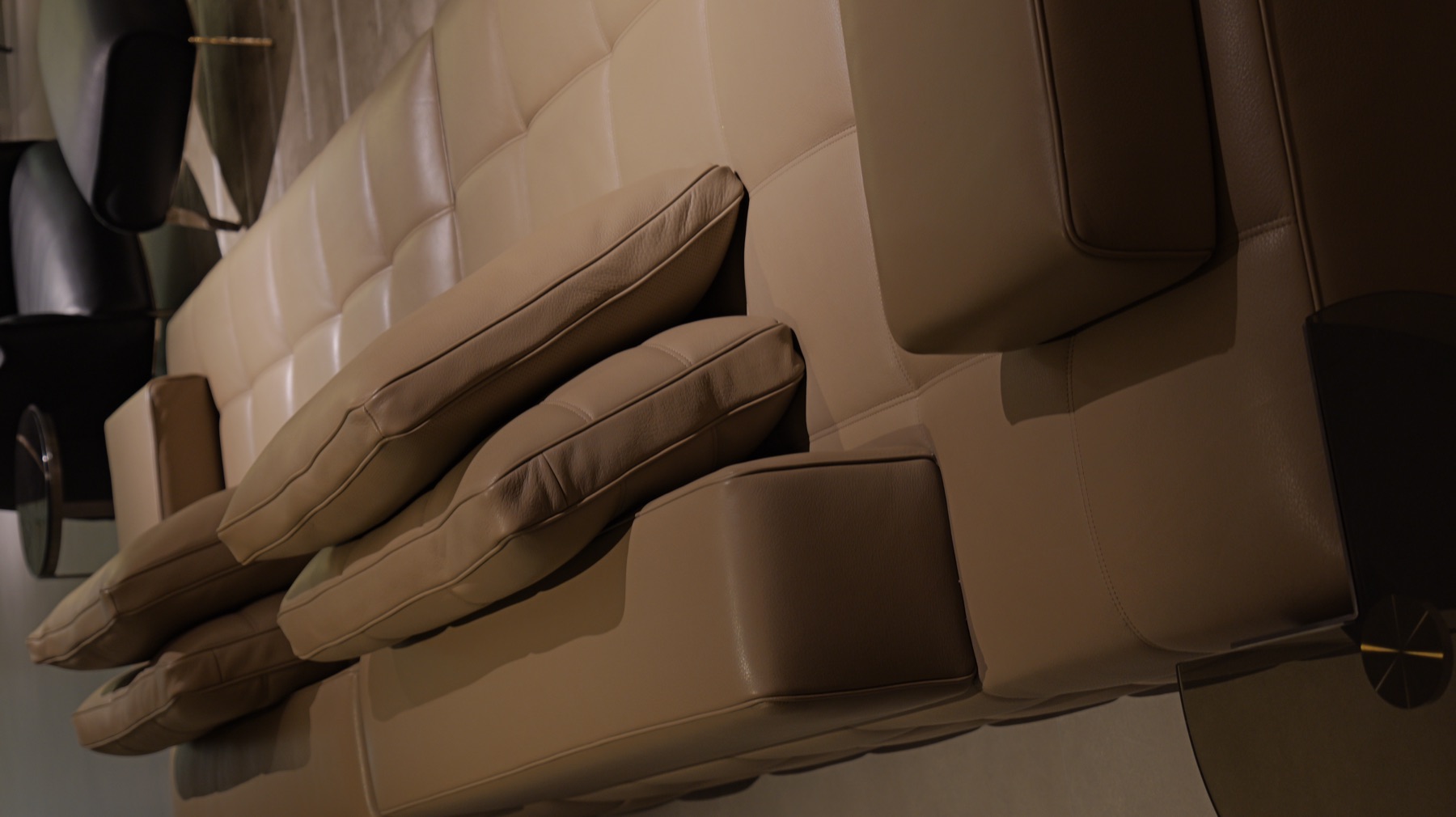 Lawrence Sofa 35