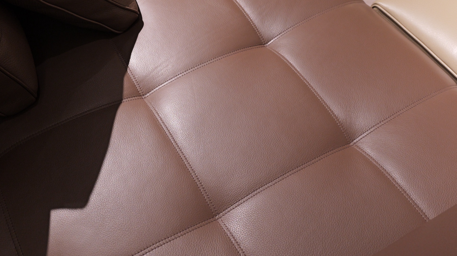 Lawrence Revival Sofa 22