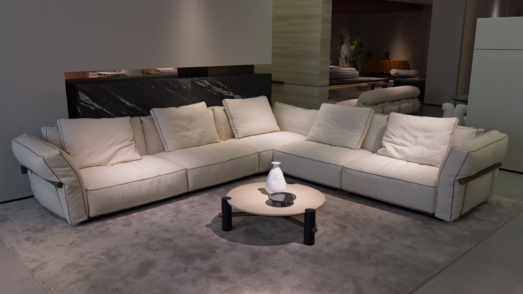 Camelot Sofa 24