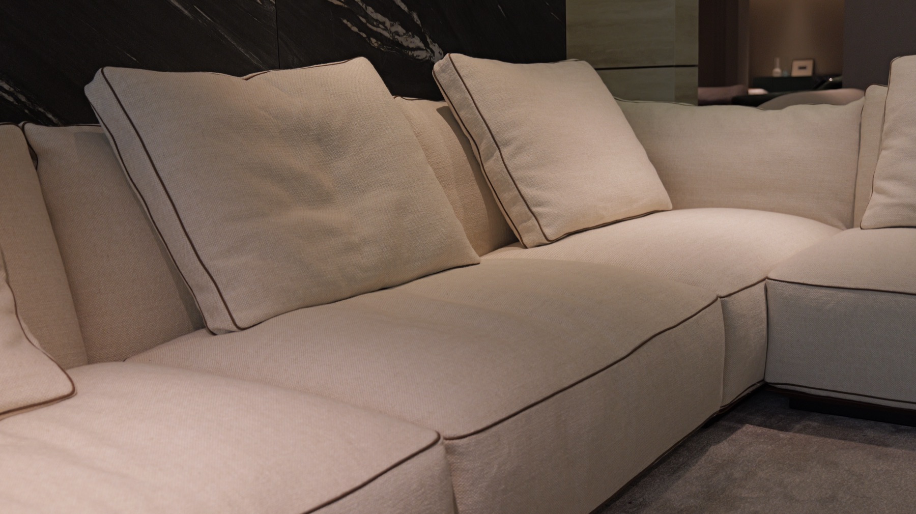 Camelot Sofa 27