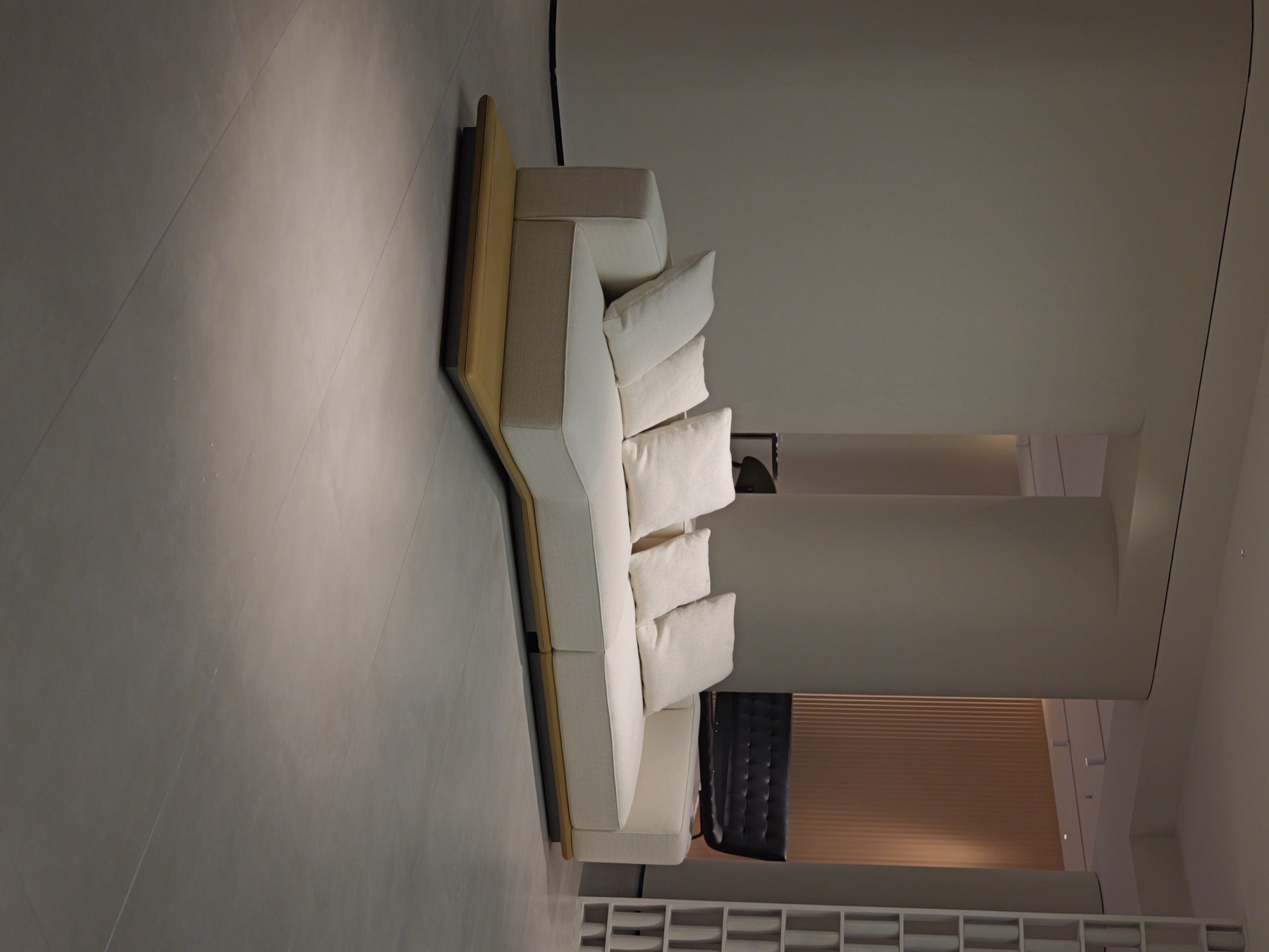 Horizon Sofa 16