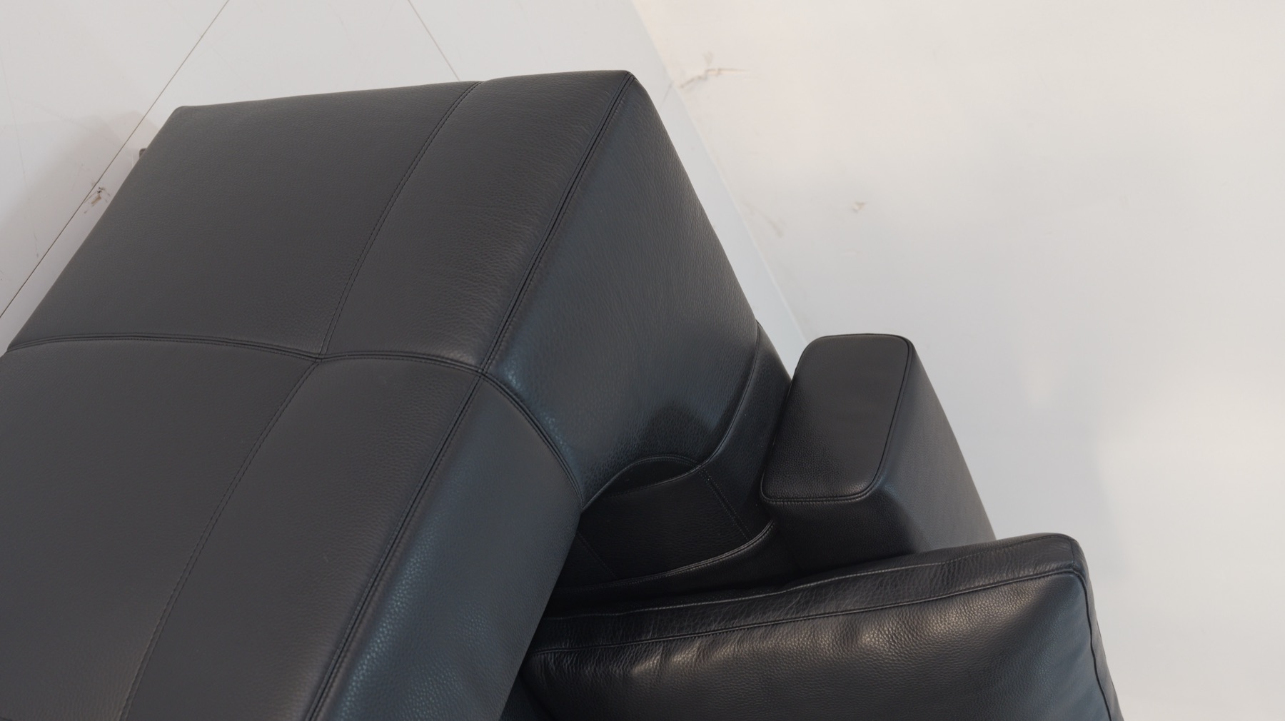 Blazer Sofa 9