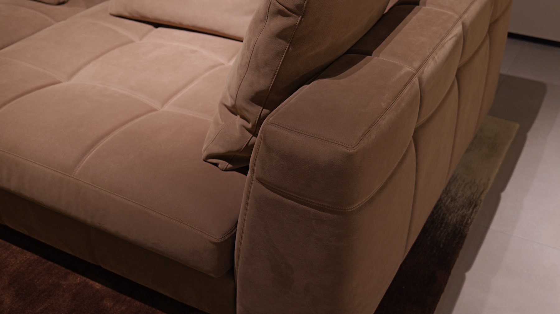 Blazer Sofa 31