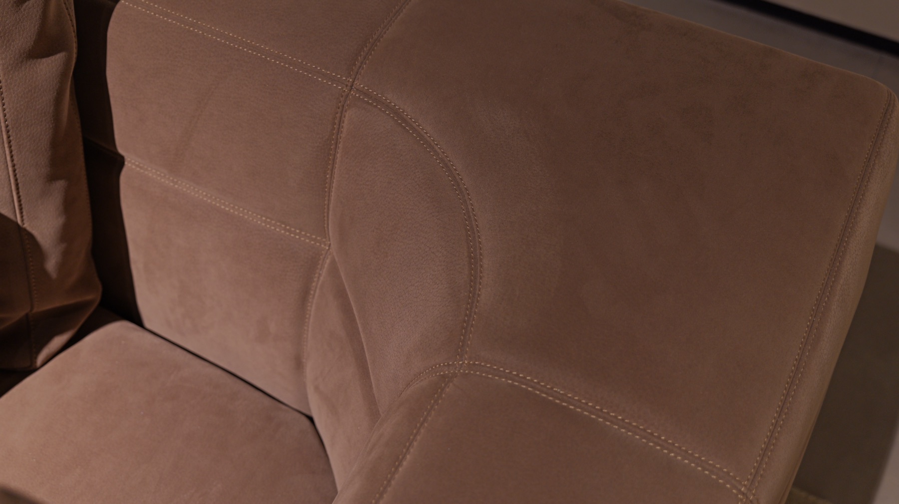 Blazer Sofa 34