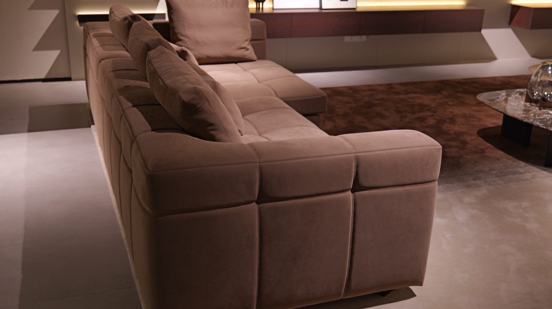 Blazer Sofa 42