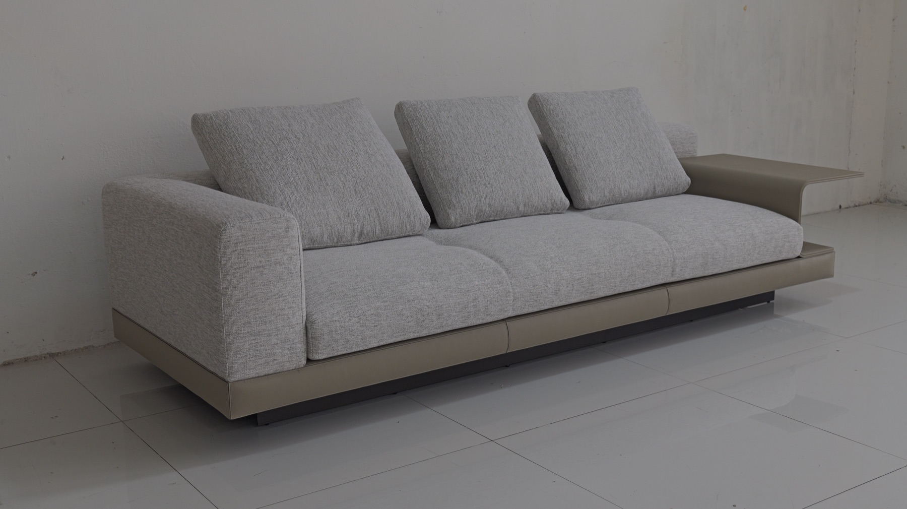 Connery Sofa 23