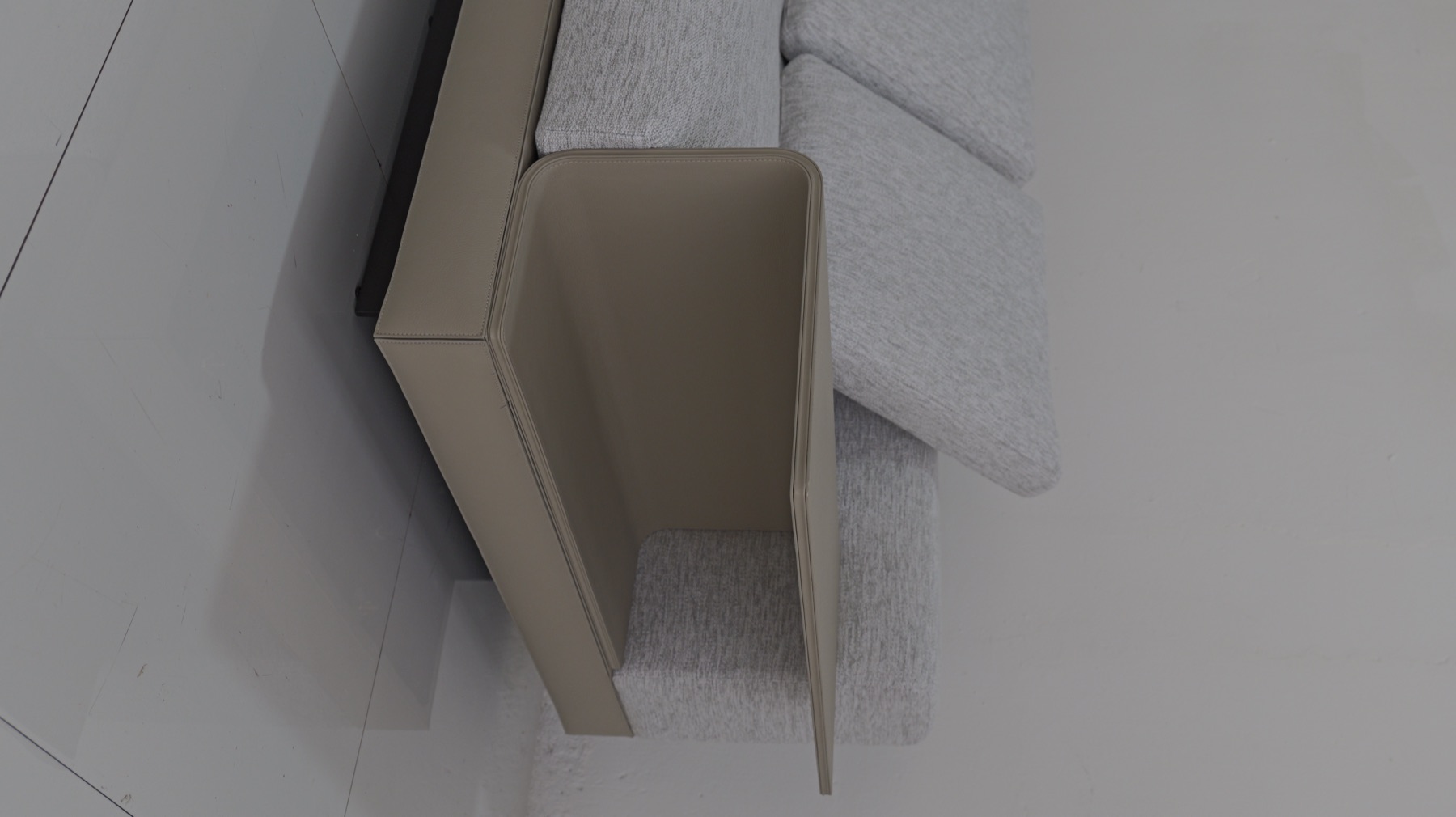 Connery Sofa 27