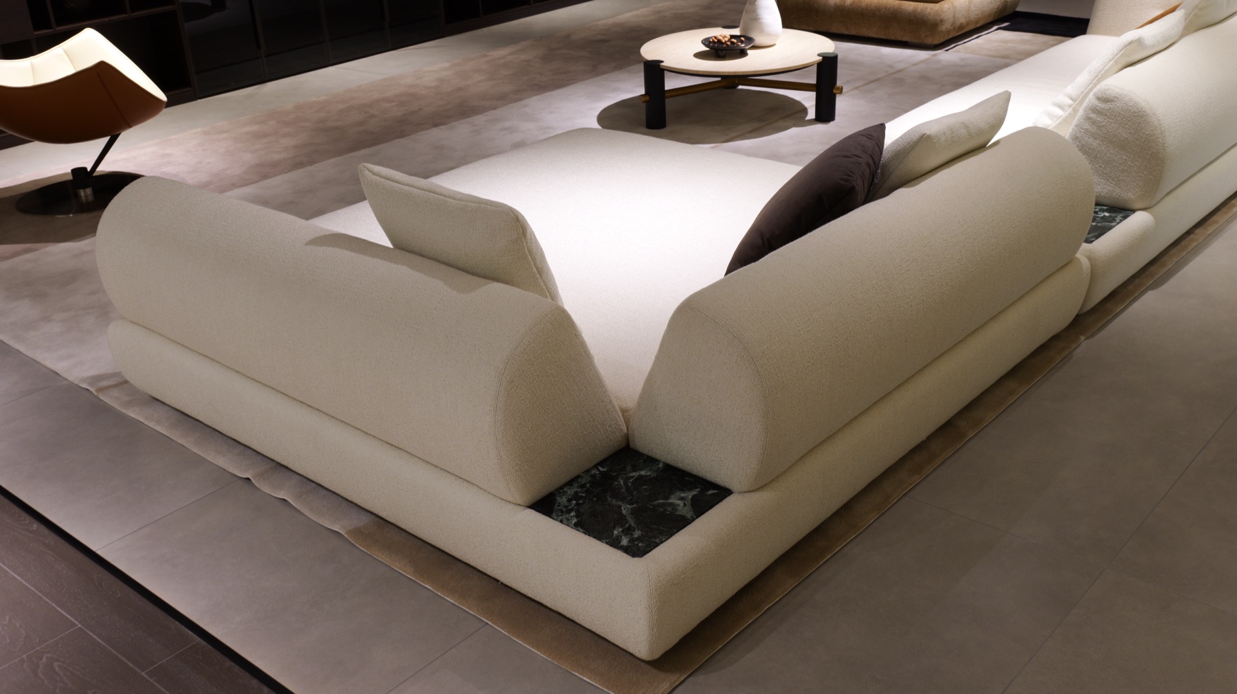 Supermoon Sofa 9