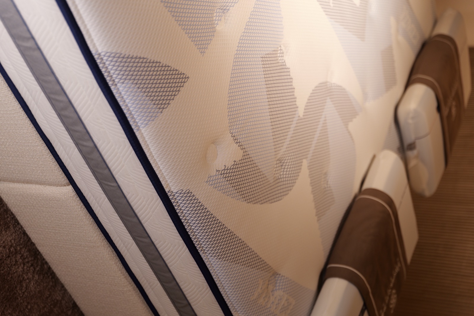 ICF PRO HS mattress material and finish detail