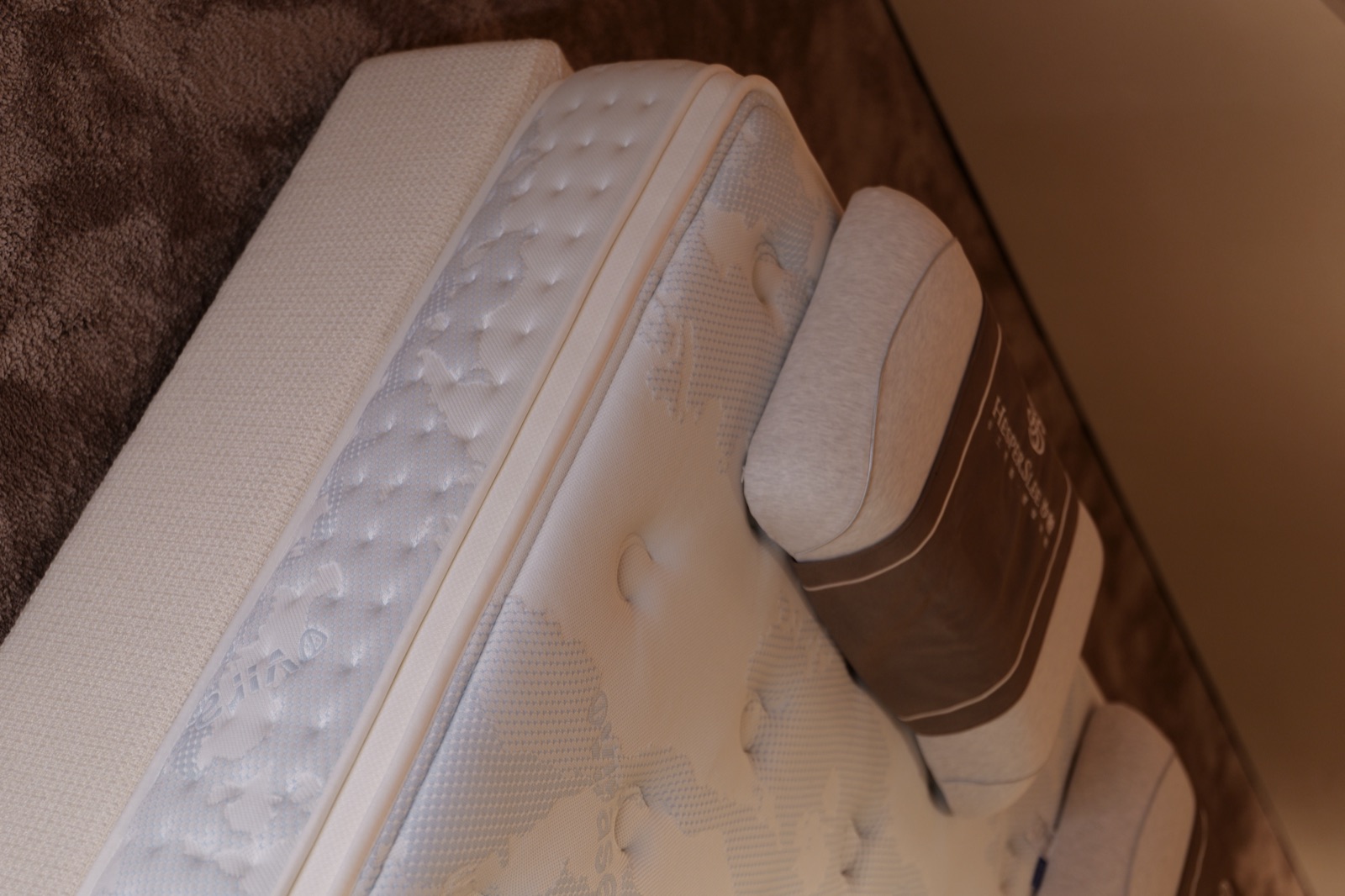 Century Dream HS mattress material and finish detail