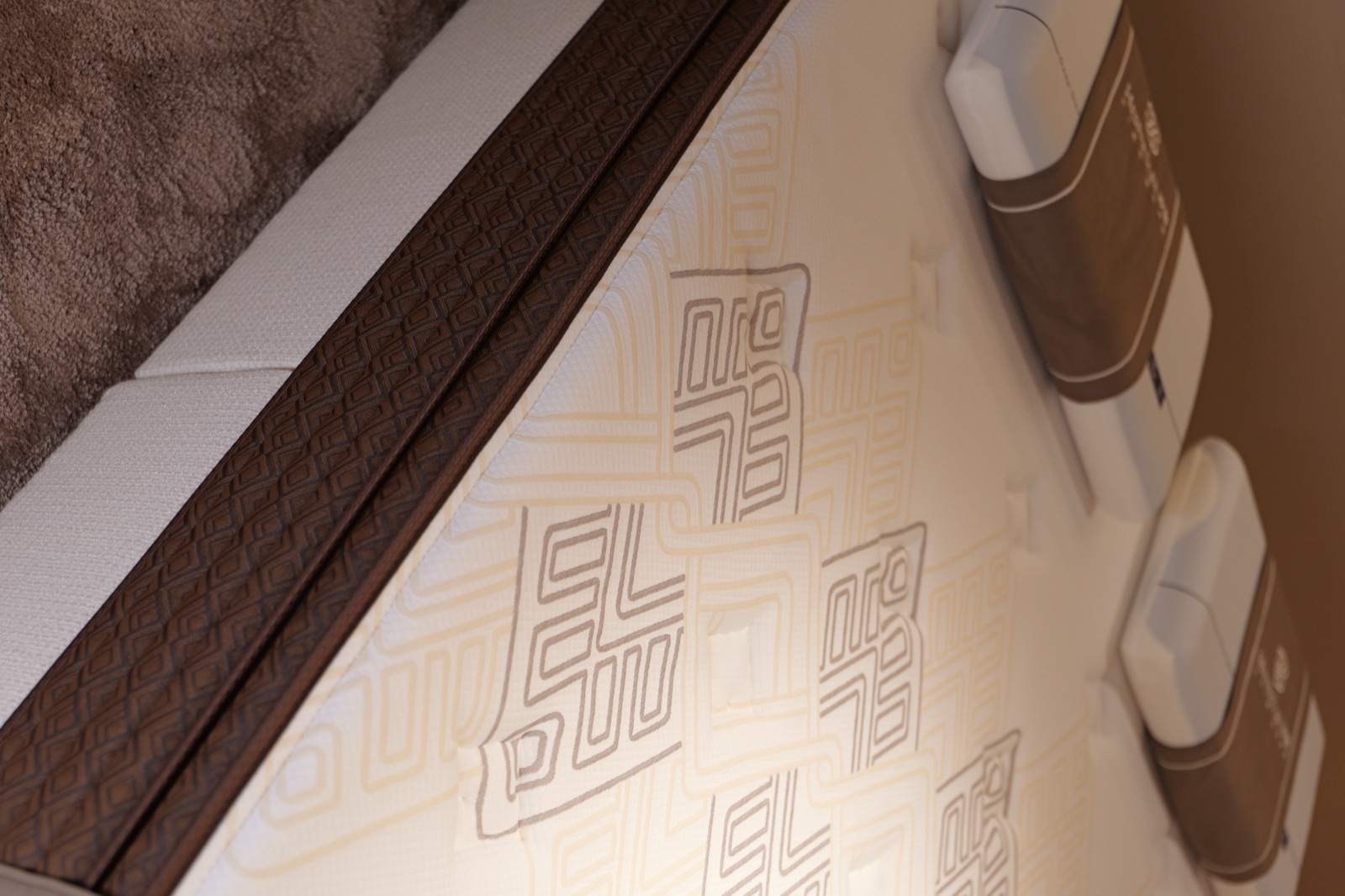 Jia Shang HS mattress material and finish detail